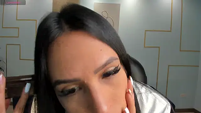 Snapshot of KatieStonne chatting on 03/07/25, 03:29 KatieStonne online show from 03/07/25, 03:29