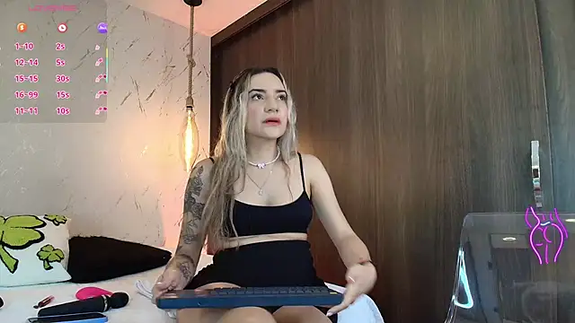 mariablonde  online show from 11/22/25, 09:57