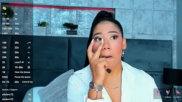 Snapshot of Salome_Diaz_ chatting on 02/18/25, 01:22 Salome Diaz online show from 02/18/25, 01:22