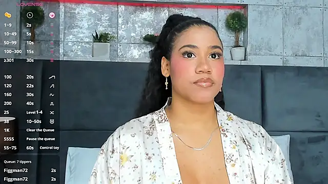 Snapshot of Salome_Diaz_ chatting on 02/20/25, 11:43 Salome Diaz online show from 02/20/25, 11:43
