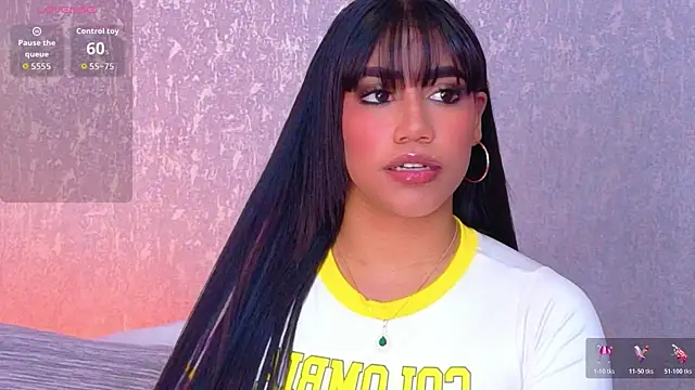 Snapshot of Salome_Diaz_ chatting on 06/18/26, 04:55 Salome Diaz online show from 06/18/26, 04:55