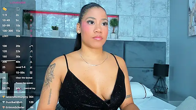 Snapshot of Salome_Diaz_ chatting on 03/06/25, 07:10 Salome Diaz online show from 03/06/25, 07:10