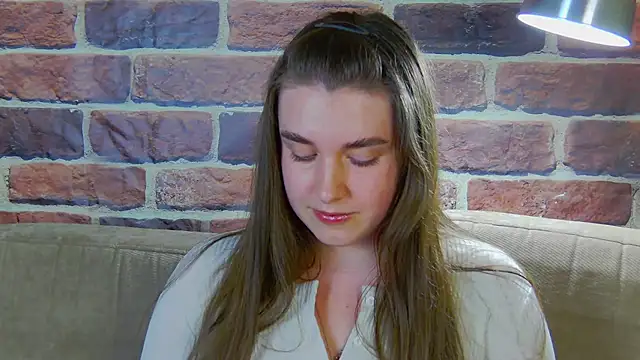 Sofia Hugs online show from 04/19/26, 06:10