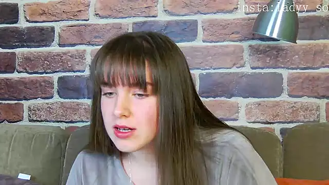 Sofia Hugs online show from 11/15/25, 09:08