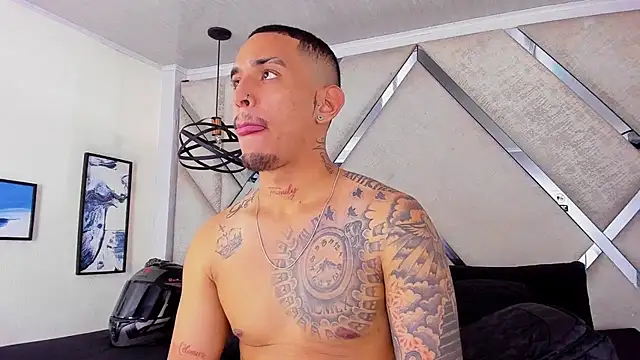 Damian09  online show from 11/07/25, 02:43