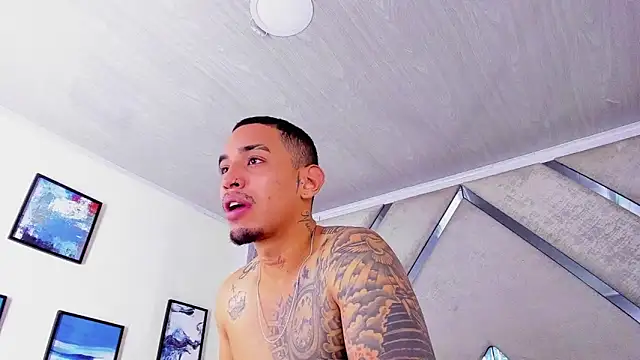 Damian09  online show from 12/15/25, 09:09