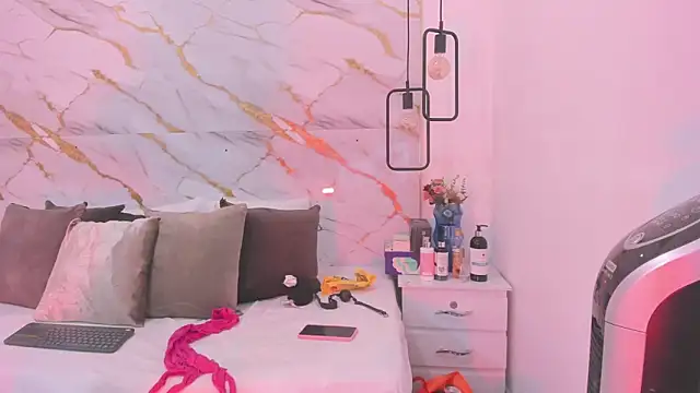 Snapshot of penelope_handaos chatting on 02/06/25, 04:31 penelope handaos online show from 02/06/25, 04:31