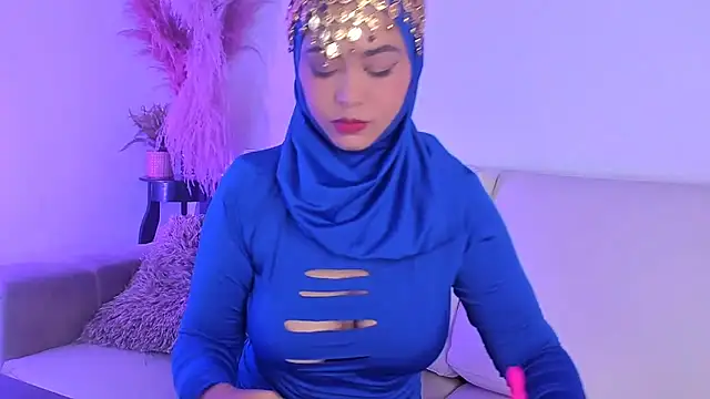 azzahara069 online show from 12/22/25, 05:35