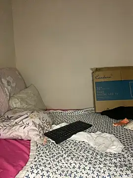 HornyxLadie online show from 04/04/26, 12:50