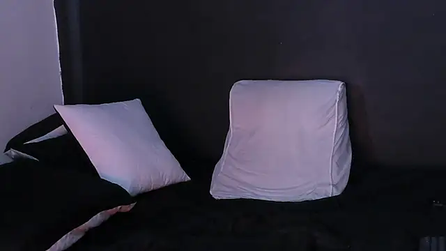 Dylanwhite23  online show from 10/05/25, 08:32