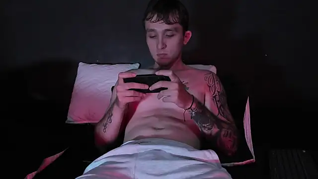 Dylanwhite23  online show from 11/26/25, 09:15