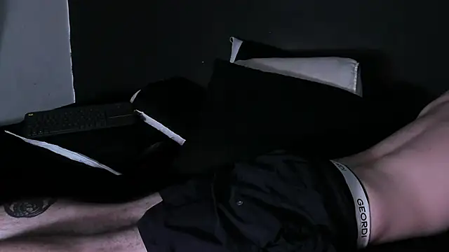 Dylanwhite23  online show from 11/13/25, 11:08