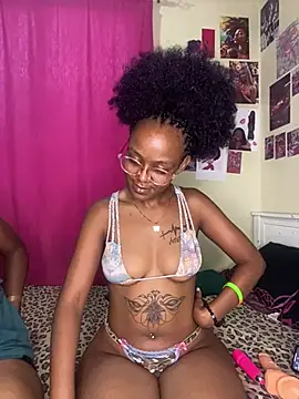 naughtybitches5 online show from 01/14/26, 04:16