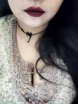 Indian-Nazia online show from 05/18/26, 06:12