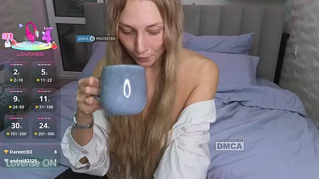 GoodGirl0024 online show from 10/22/25, 08:52