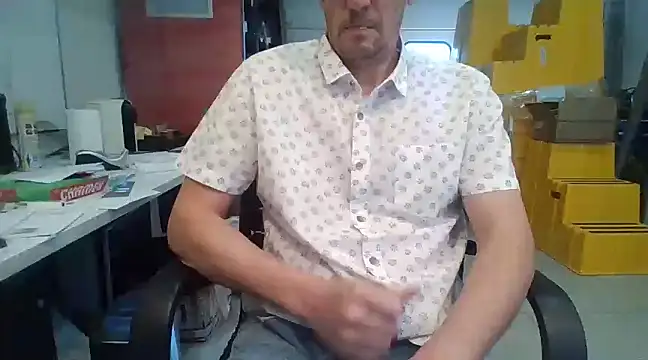 Raimundo1971 online show from 12/18/24, 01:02