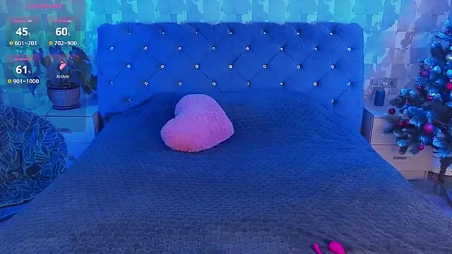 SuzannaWild online show from 12/23/25, 07:29