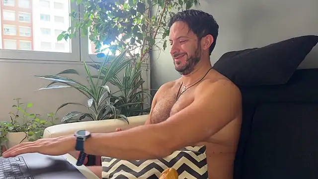 Snapshot of arielenbsas chatting on 03/02/26, 01:29 arielenbsas online show from 03/02/26, 01:29