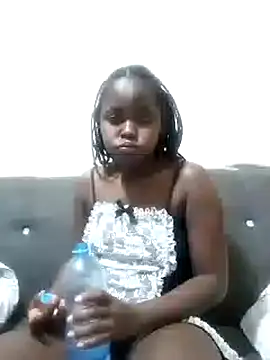 Sweetcecie01 online show from 10/09/25, 08:53