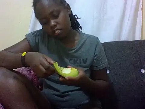 Sweetcecie01 online show from 05/25/26, 09:57