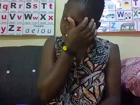 Sweetcecie01 online show from 04/13/26, 02:32