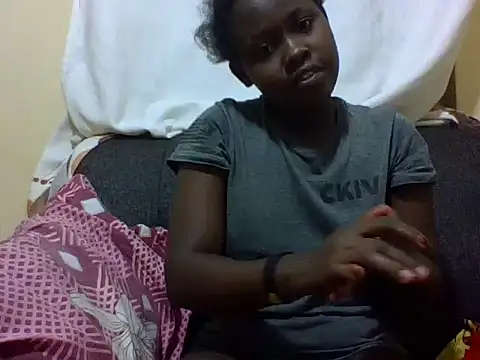 Sweetcecie01 online show from 05/03/26, 08:01