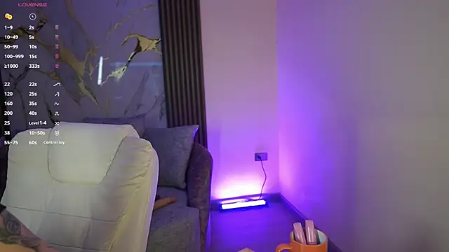 Snapshot of Anybuny chatting on 11/01/25, 11:37 Anybuny online show from 11/01/25, 11:37