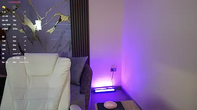 Snapshot of Anybuny chatting on 10/22/25, 12:37 Anybuny online show from 10/22/25, 12:37