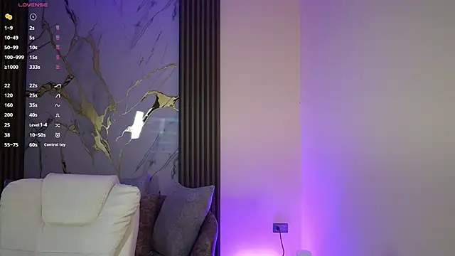 Snapshot of Anybuny chatting on 10/31/25, 11:51 Anybuny online show from 10/31/25, 11:51