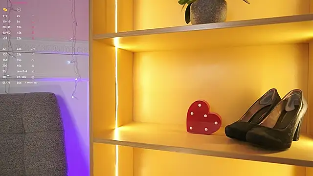 Snapshot of Anybuny chatting on 11/22/25, 12:15 Anybuny online show from 11/22/25, 12:15