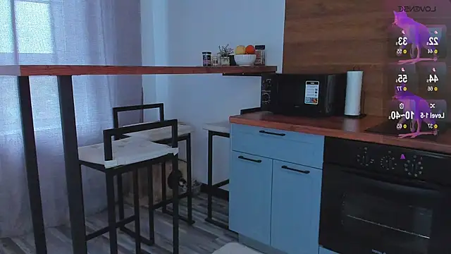 Snapshot of Miya_Kisss chatting on 10/02/25, 08:40 Miya Kisss online show from 10/02/25, 08:40