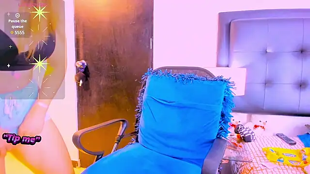 Snapshot of daniela_beauty chatting on 03/16/25, 11:26 daniela beauty online show from 03/16/25, 11:26