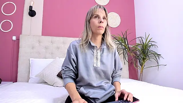 Anastasiapriest online show from 05/19/26, 11:50