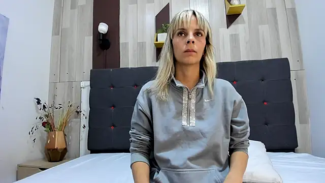 Anastasiapriest online show from 10/30/25, 11:41