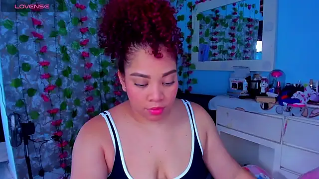 Snapshot of AngelaCoffee chatting on 05/26/26, 09:35 AngelaCoffee online show from 05/26/26, 09:35