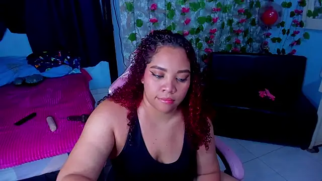 Snapshot of AngelaCoffee chatting on 06/13/26, 01:25 AngelaCoffee online show from 06/13/26, 01:25