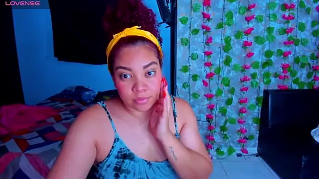 Snapshot of AngelaCoffee chatting on 05/18/26, 09:41 AngelaCoffee online show from 05/18/26, 09:41
