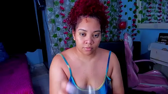 Snapshot of AngelaCoffee chatting on 06/08/26, 01:28 AngelaCoffee online show from 06/08/26, 01:28