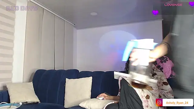 ashely ryan24 online show from 09/23/25, 12:06