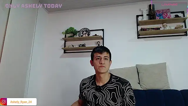 ashely ryan24 online show from 03/28/26, 11:28