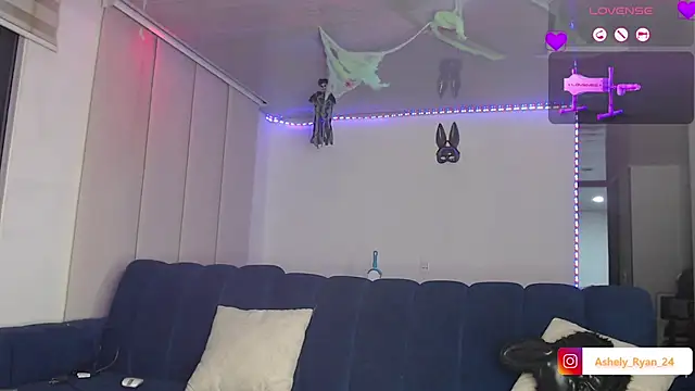 ashely ryan24 online show from 10/06/25, 12:12