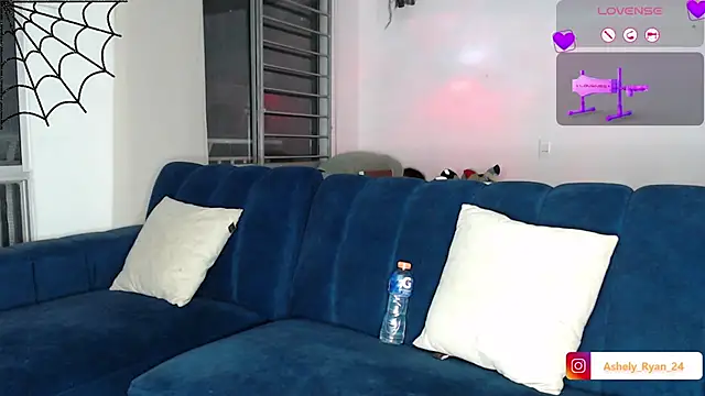 ashely ryan24 online show from 10/28/25, 02:12