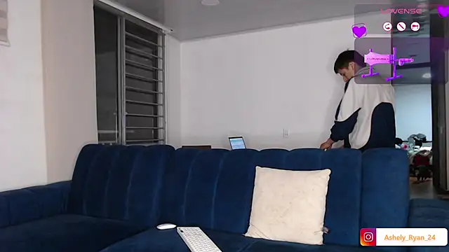 ashely ryan24 online show from 09/18/25, 12:24