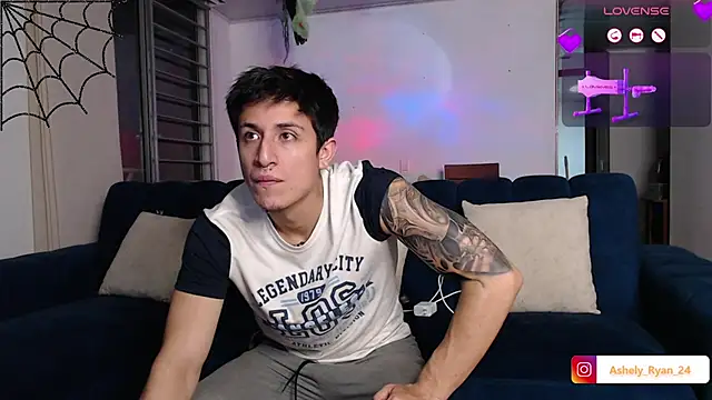 ashely ryan24 online show from 10/18/25, 12:01