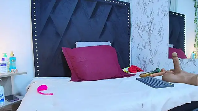 Rachele x online show from 04/14/26, 11:26