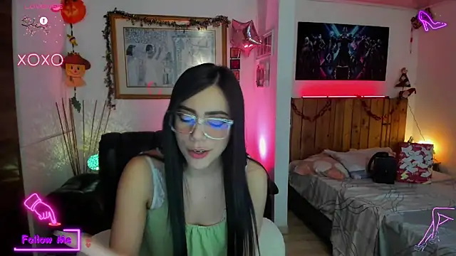 LauGrayJ online show from 03/18/25, 12:08