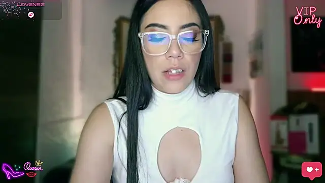 LauGrayJ online show from 04/13/26, 11:09