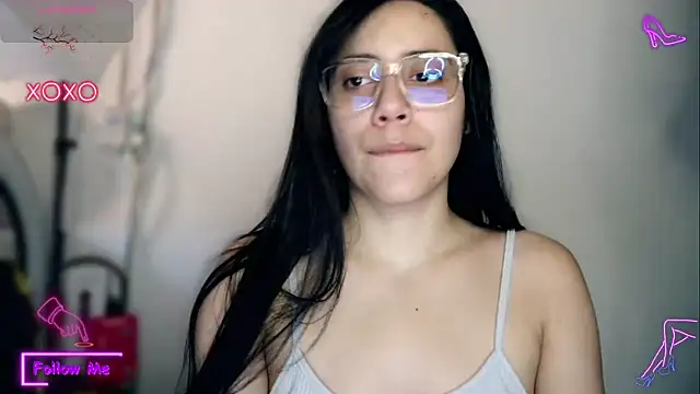 LauGrayJ online show from 11/21/25, 09:58