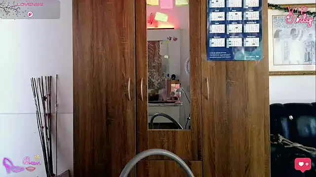 LauGrayJ online show from 02/02/26, 05:34