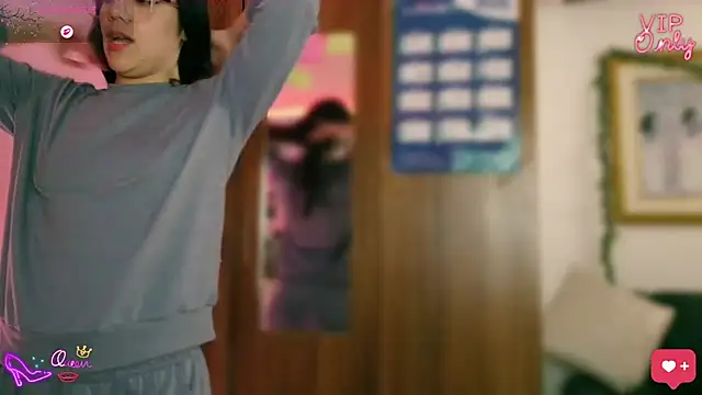 LauGrayJ online show from 03/27/26, 03:26